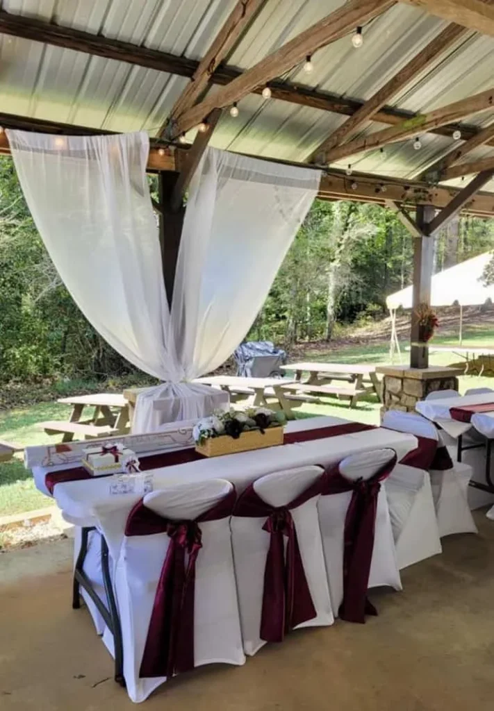 Wedding at Deer Crossing Lodge near Helen, GA &mdash; Table for Six