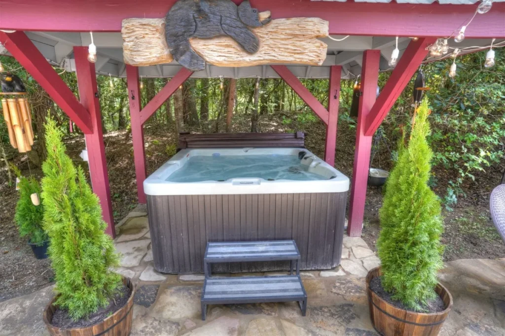 The Best Cabins Near Helen, GA with Hot Tubs — Sautee Nacoochee Valley
