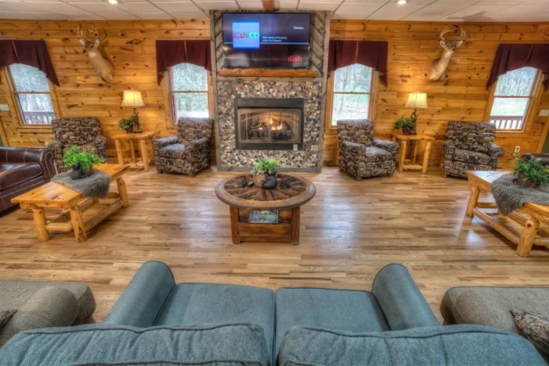 Dear Crossing Lodge Great Room