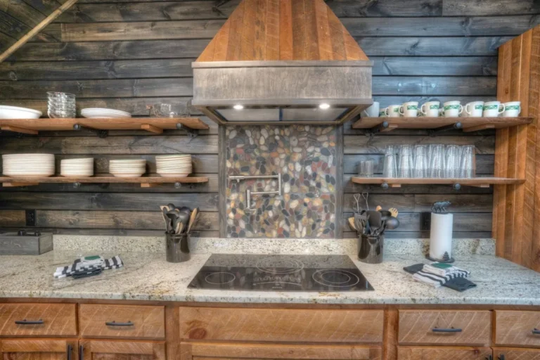 Deer Crossing Lodge Kitchen Stove near Helen, GA