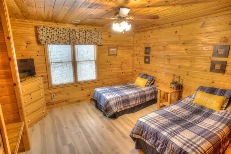 Forest Haven Cabin Bedroom Double and Twin Bed near Helen, GA