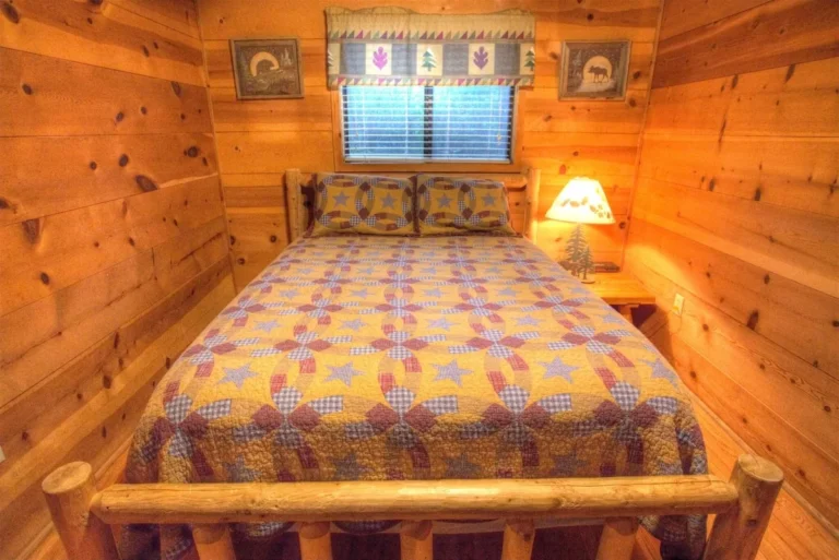 Fox Ridge Cabin Bedroom #3 near Helen, GA